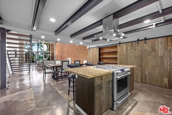 120 S Hewitt Street 6, Los Angeles, California 90012