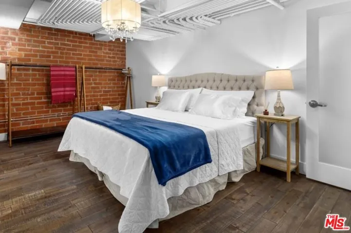 120 S Hewitt Street 6, Los Angeles, California 90012