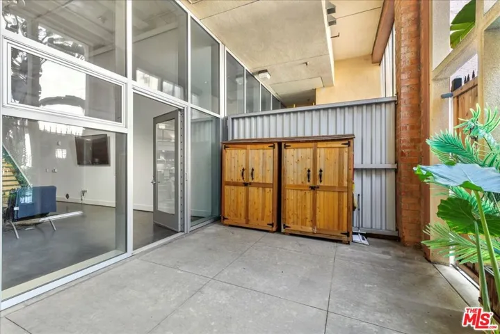 120 S Hewitt Street 6, Los Angeles, California 90012