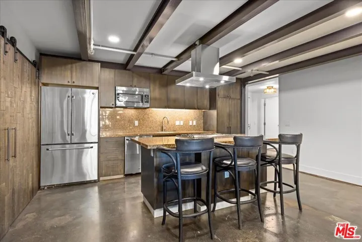 120 S Hewitt Street 6, Los Angeles, California 90012