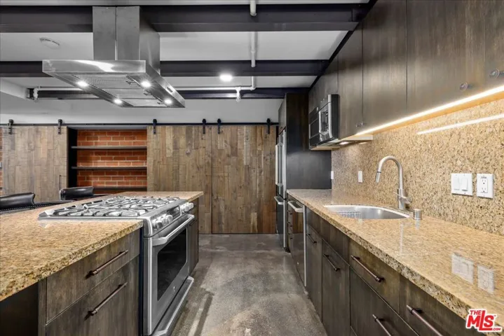 120 S Hewitt Street 6, Los Angeles, California 90012