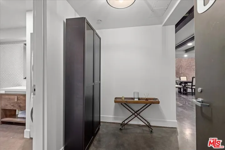 120 S Hewitt Street 6, Los Angeles, California 90012