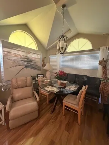 Living room 5