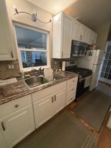 Kitchen 4