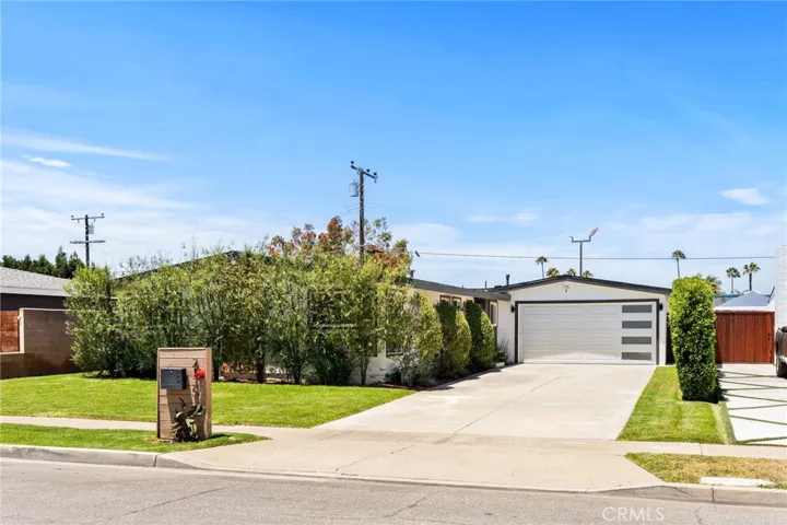 2135 Parsons Street, Costa Mesa, California 92627