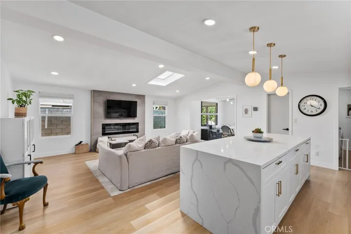 2135 Parsons Street, Costa Mesa, California 92627