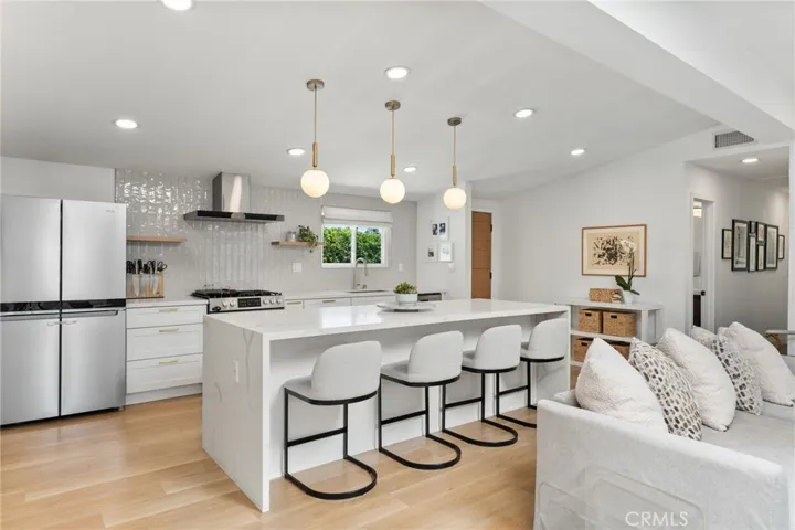 2135 Parsons Street, Costa Mesa, California 92627
