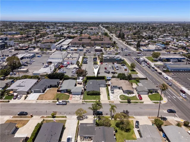 2135 Parsons Street, Costa Mesa, California 92627