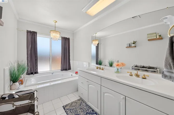 391 Union Road, Hollister, California 95023