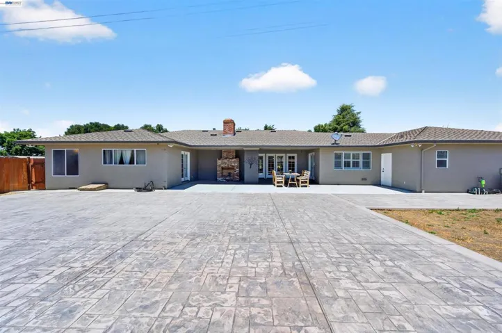 391 Union Road, Hollister, California 95023