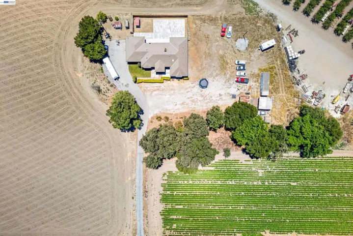 391 Union Road, Hollister, California 95023