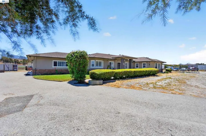 391 Union Road, Hollister, California 95023