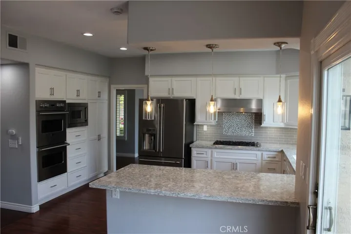 22 Flossmoor, Rancho Santa Margarita, California 92679