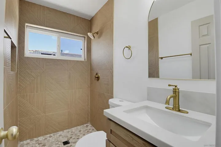 1038 Oaklawn, Chula Vista, California 91911