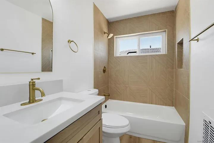 1038 Oaklawn, Chula Vista, California 91911