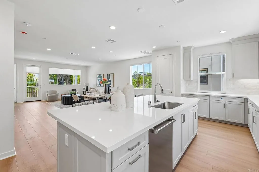 2500 Thyme Way, Carlsbad, California 92008 — photo 4