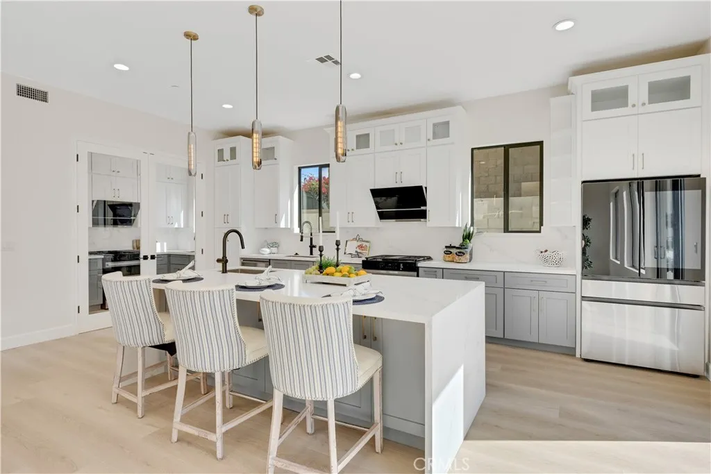 7156 Mooney