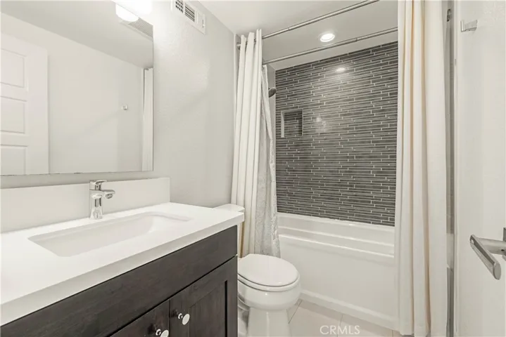 Downstairs Full bath