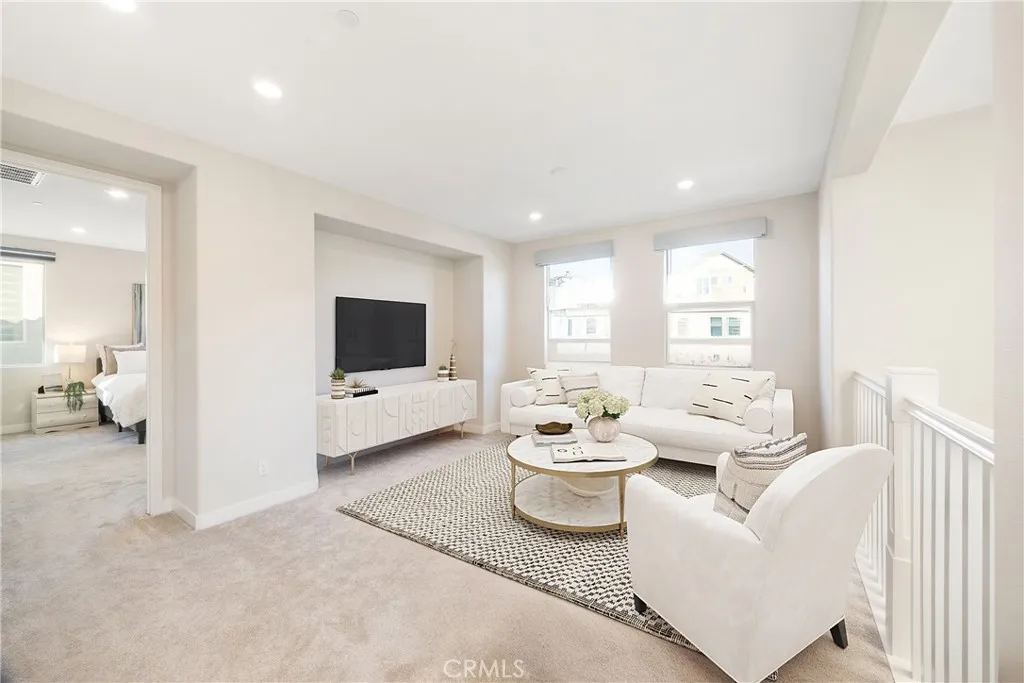 2nd floor loft virtual staging