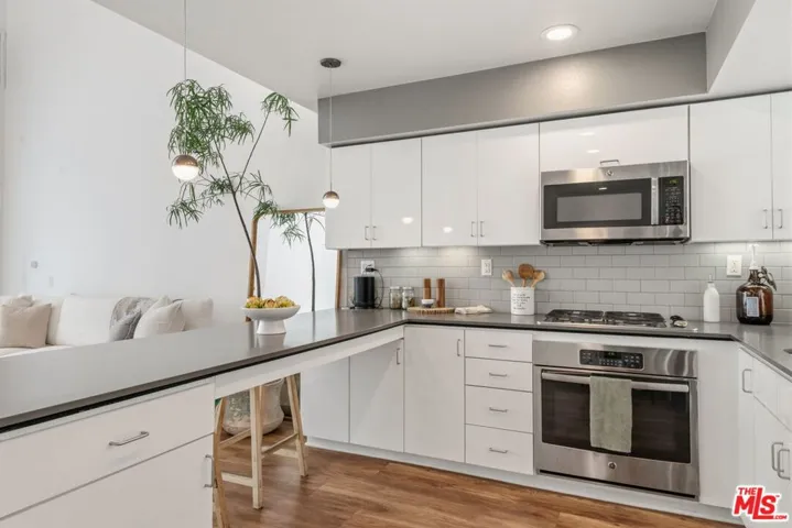 1933 W Kingston Place, Los Angeles, California 90026