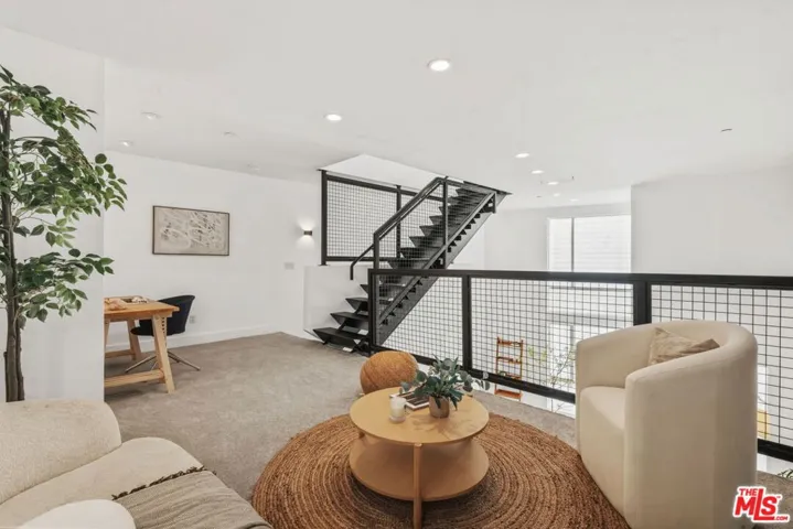 1933 W Kingston Place, Los Angeles, California 90026