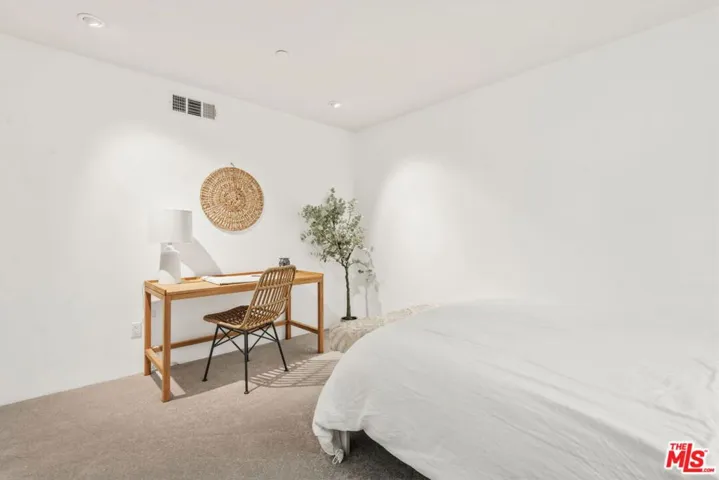 1933 W Kingston Place, Los Angeles, California 90026