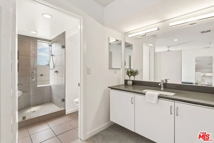1933 W Kingston Place, Los Angeles, California 90026