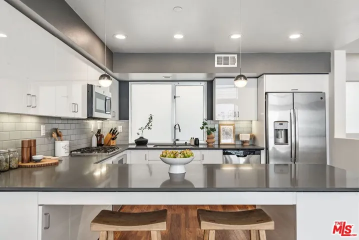 1933 W Kingston Place, Los Angeles, California 90026