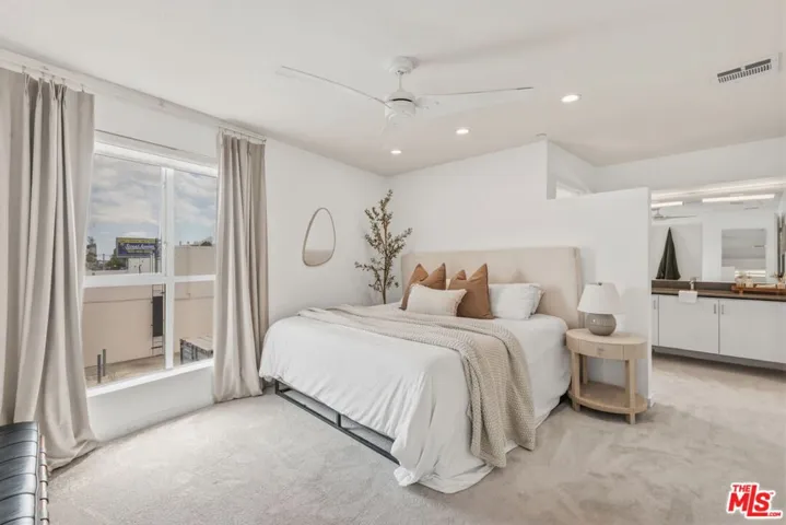 1933 W Kingston Place, Los Angeles, California 90026