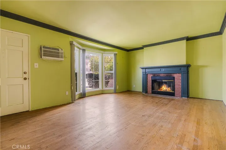 14748 Magnolia, Sherman Oaks, California 91403