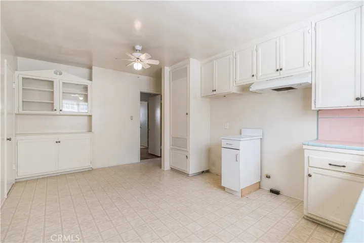 14748 Magnolia, Sherman Oaks, California 91403