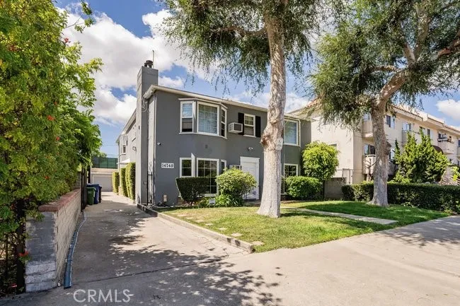 14748 Magnolia, Sherman Oaks, California 91403