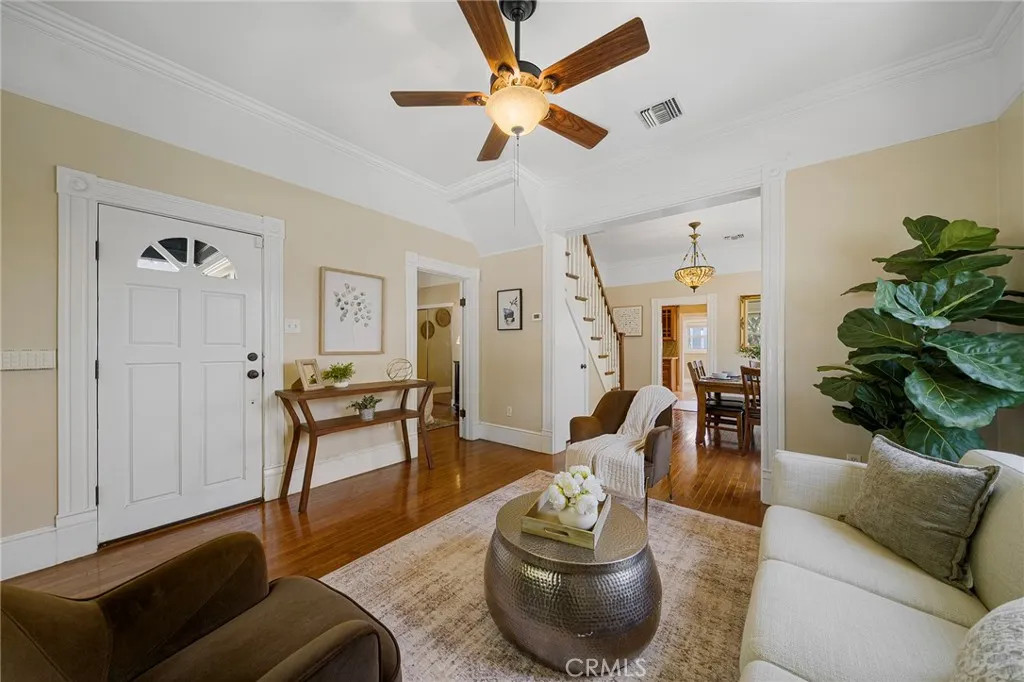 Living Room / Dining Area