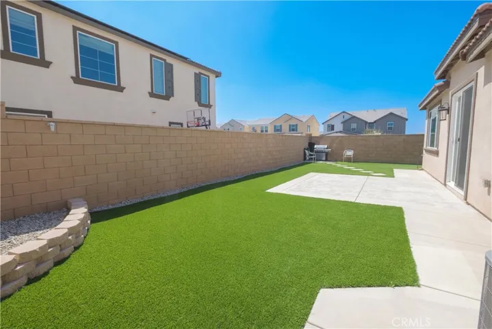 4953 Boston Ivy St, Fontana, California 92336