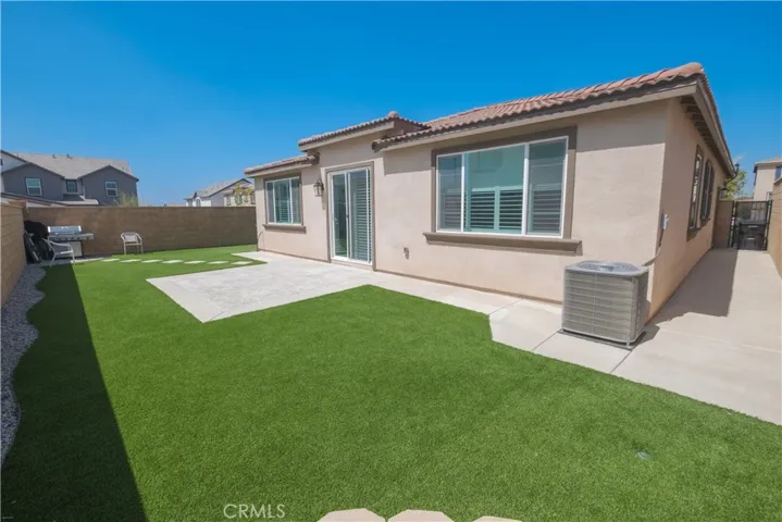4953 Boston Ivy St, Fontana, California 92336