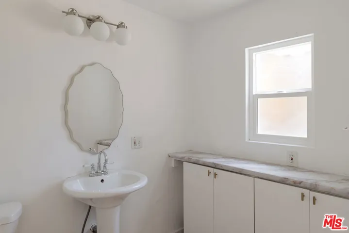 2120 N Cahuenga Boulevard, Los Angeles, California 90068