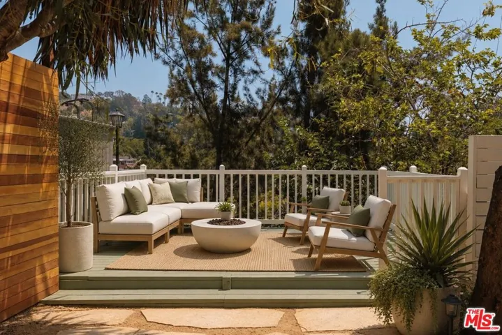 2120 N Cahuenga Boulevard, Los Angeles, California 90068