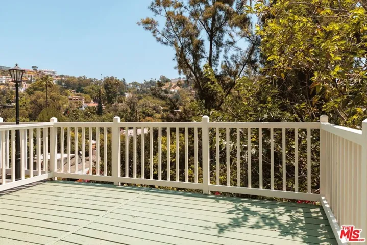 2120 N Cahuenga Boulevard, Los Angeles, California 90068