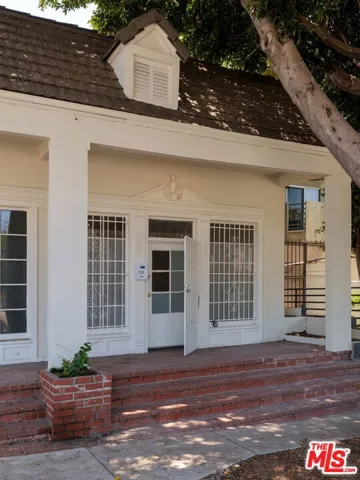 2120 N Cahuenga Boulevard, Los Angeles, California 90068