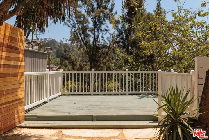 2120 N Cahuenga Boulevard, Los Angeles, California 90068