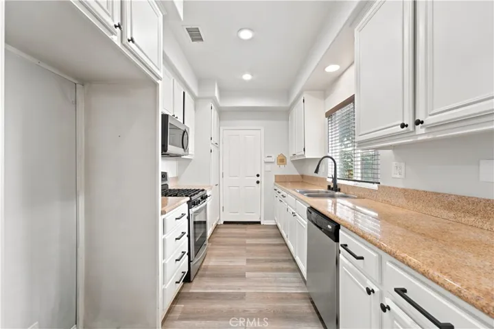 13471 Sunny Palms Ln, Sylmar, California 91342