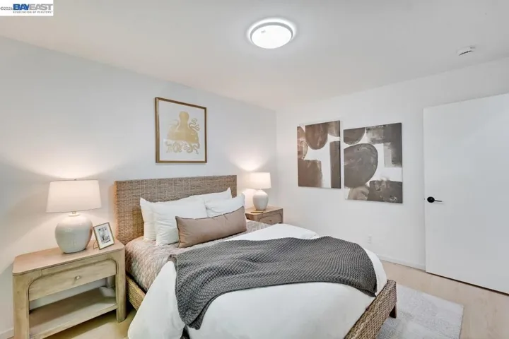 997 Ilima Way, Palo Alto, California 94306-2618