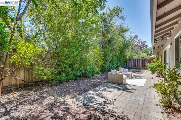 997 Ilima Way, Palo Alto, California 94306-2618