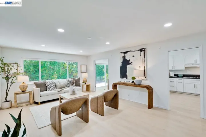 997 Ilima Way, Palo Alto, California 94306-2618