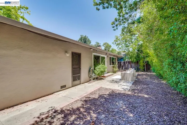 997 Ilima Way, Palo Alto, California 94306-2618