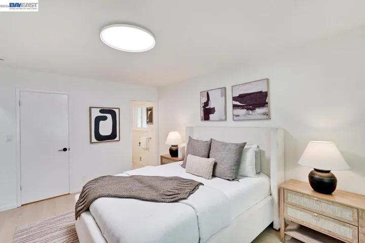 997 Ilima Way, Palo Alto, California 94306-2618