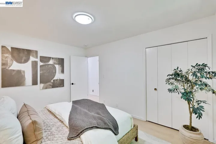 997 Ilima Way, Palo Alto, California 94306-2618