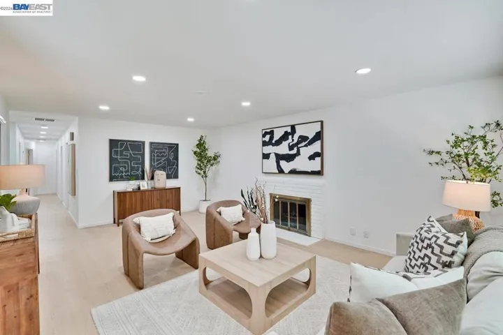 997 Ilima Way, Palo Alto, California 94306-2618