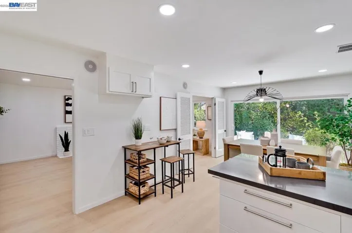 997 Ilima Way, Palo Alto, California 94306-2618