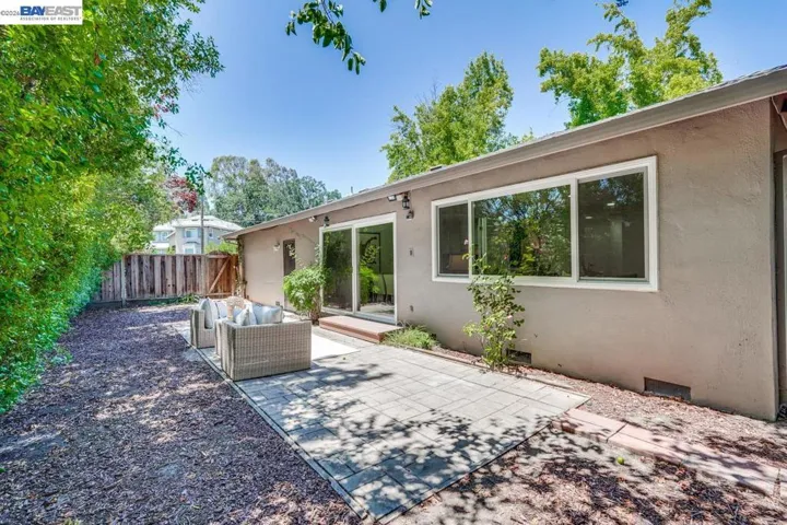 997 Ilima Way, Palo Alto, California 94306-2618